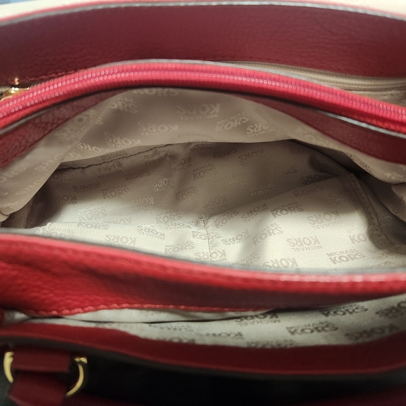 Ravishing Red Authentic Michael Kors purse - Picture 6 of 12
